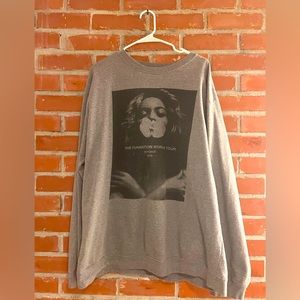 Beyoncé concert sweatshirt. Size L